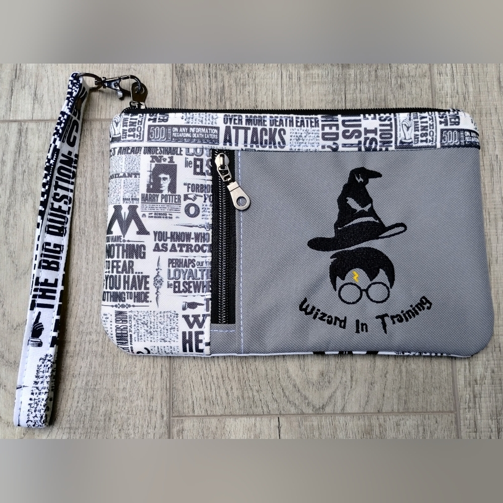 (New) Harry Potter Themed Small Handbag, Wizard In Training, Gray White Black